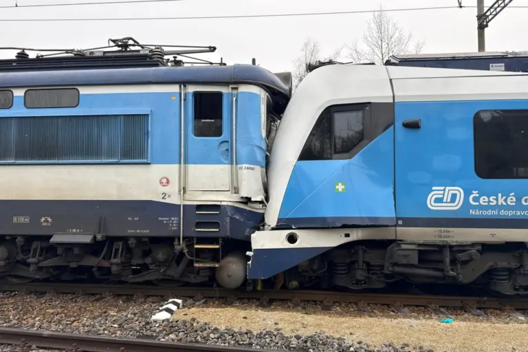 Tragedija: kaktomuša susidūrė du traukiniai, sulėkė gausios tarnybų pajėgos