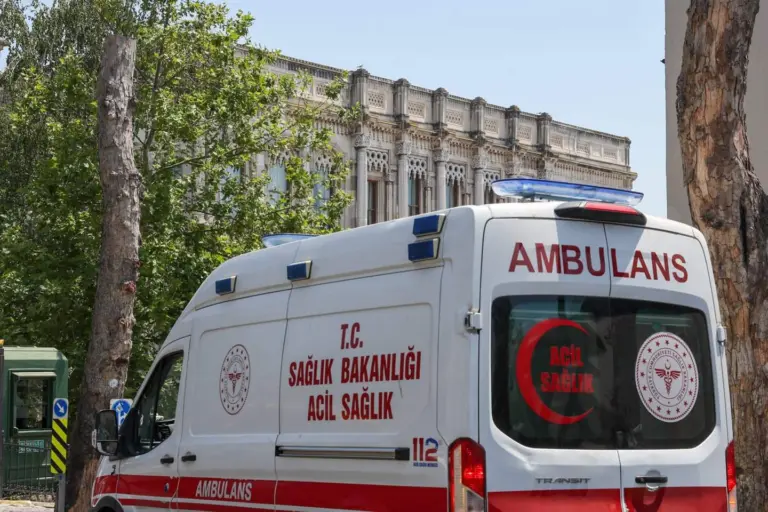 Turkijoje – tragiška dviejų brolių paauglių mirtis: to priežastimi galėjo tapti maistas