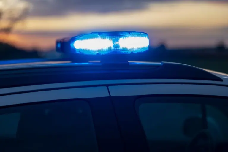 Tragedija Lenkijoje: automobilis dideliu greičiu rėžėsi į žmones, ėjusius per pėsčiųjų perėją