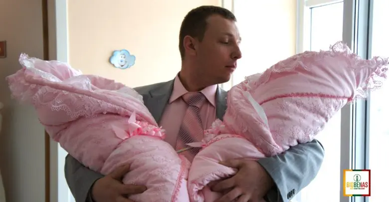 Trečią kartą iš eilės gimė dvyniai. Ir vėl mergaitės. Tėtis verkė…