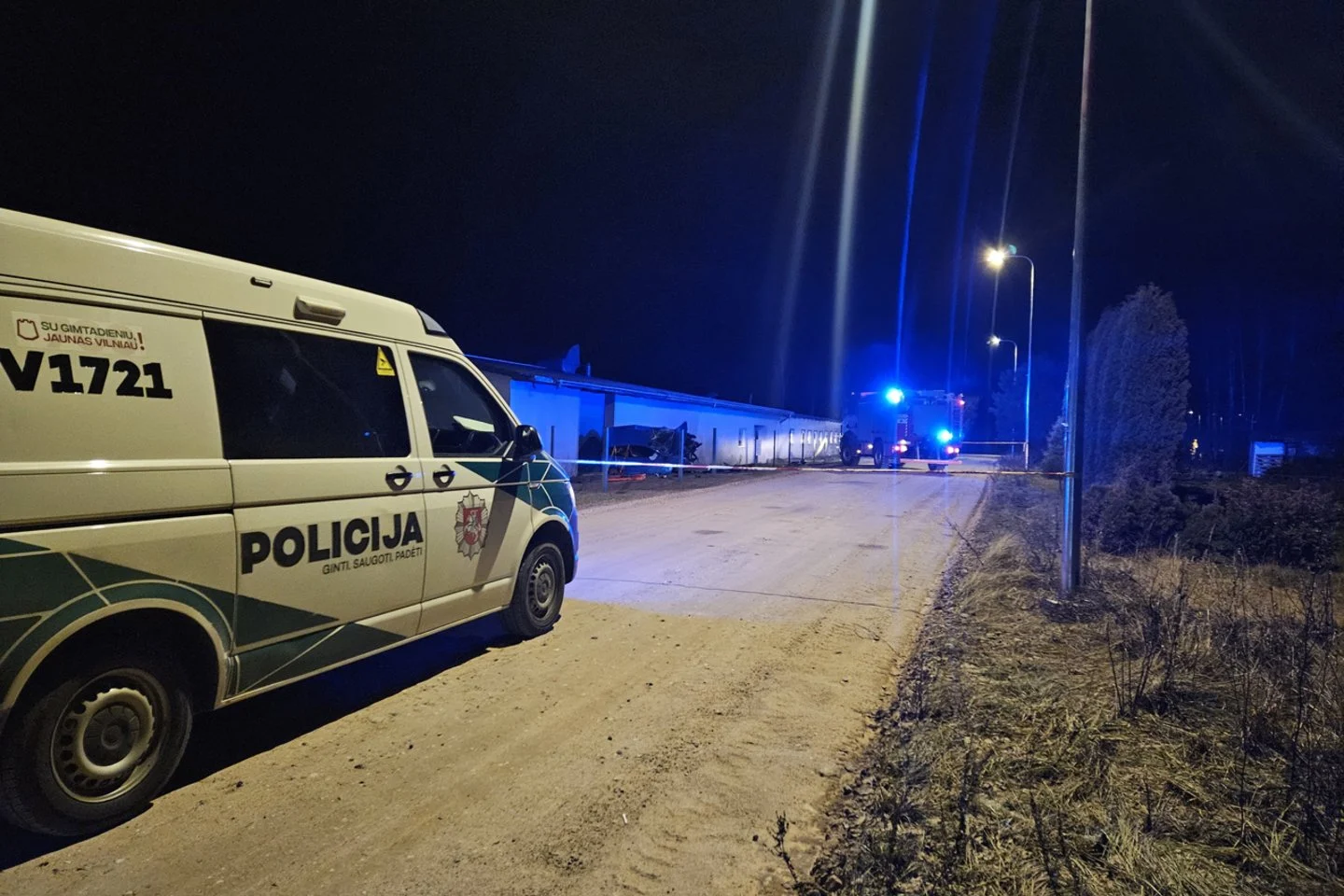 Skaudi nelaimė: Vilniaus rajone automobilis rėžėsi į pastatą – žuvo jaunas vairuotojas