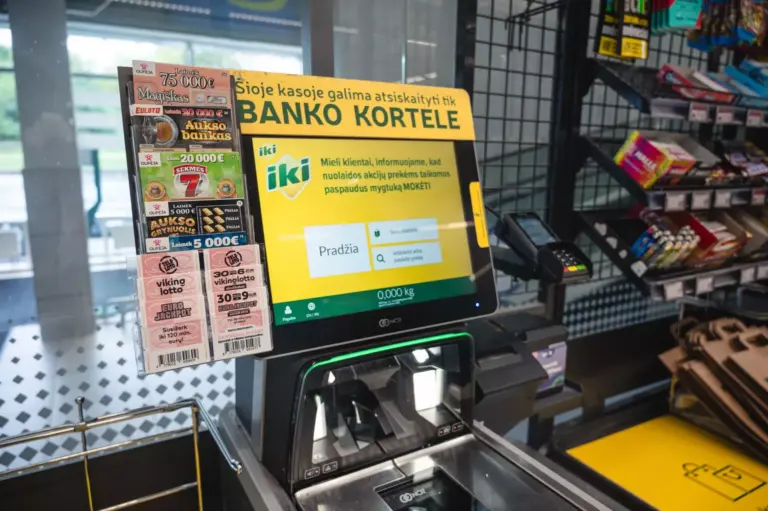 Vilnietė ėjo pirkti giros, parsinešė 20 tūkst. eurų
