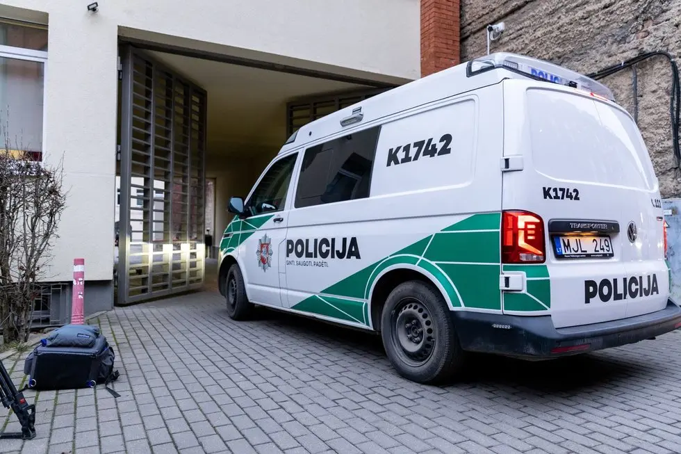 Teismo posėdis Kauno apylinkės teisme dėl įtariamojo nužudymais Beno Mikutavičiaus suėmimo (nuotr. Elta)
