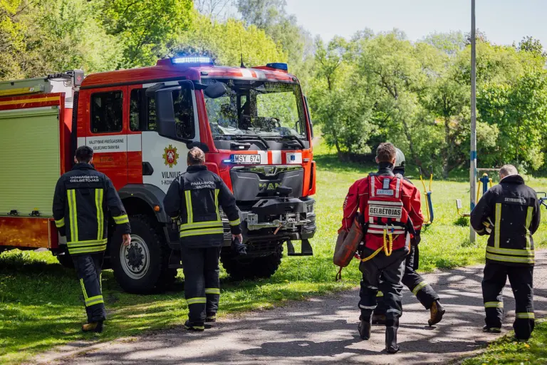 Plungės rajone siaubinga tragedija: nuskendo dvejų metų mergaitė