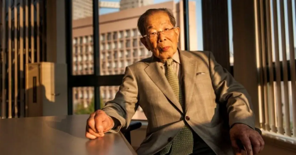 105 metų amžiaus gydytojas iš Japonijos: „Damos, pakaks laikytis dietos ir nuolat miegoti!“ Ilgam gyvenimui reikia…