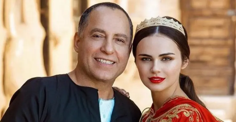 Ksenija ištekėjo už egiptiečio milijonieriaus, vyresnio už ją 36 metais: kaip jie gyvena praėjus 4 metams