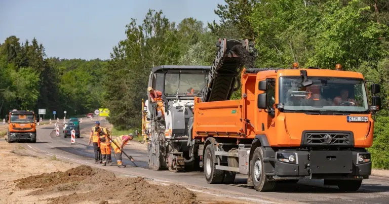 Kelių mokestis visiems: nuosavu automobiliu iki Kauno – 15 eurų, o iki Klaipėdos – 26 eurai?
