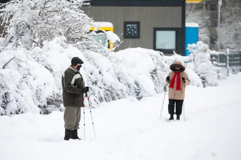 Paaiškino, kam iš tikrųjų atitenka mirusiojo pensija: artimiesiems atiduos ne visada?