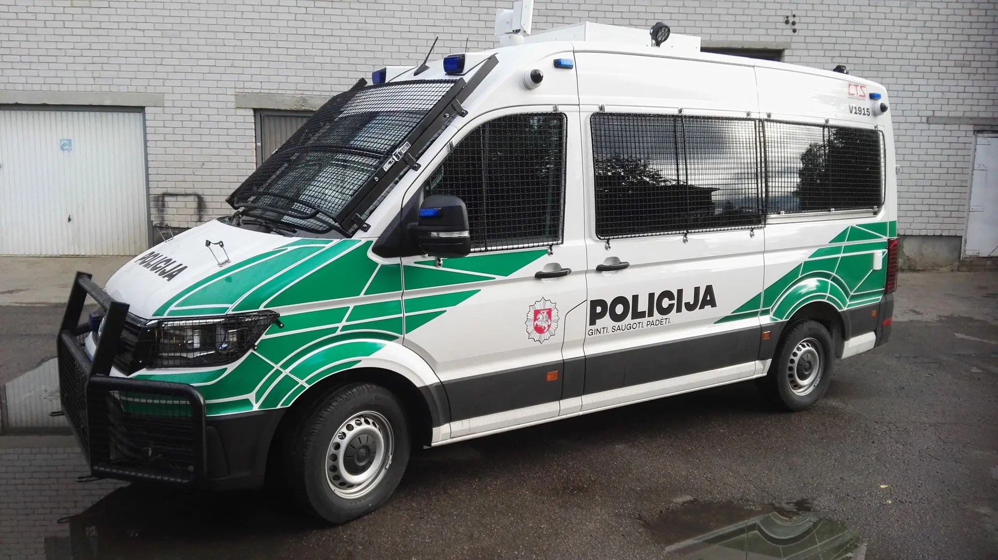 Vyras sau išsikvietė policiją ir pranešė, kad namus užminavo su Lukašenkos siųsta įranga