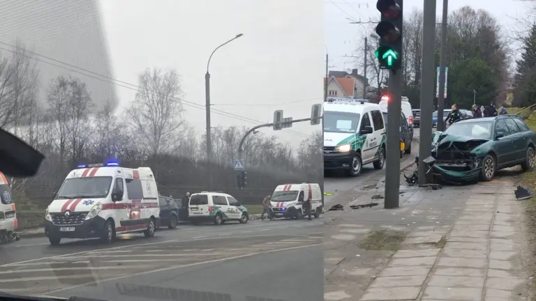 Netoli Kauno klinikų – smarkus susidūrimas: nukentėjo ir pėsčiasis