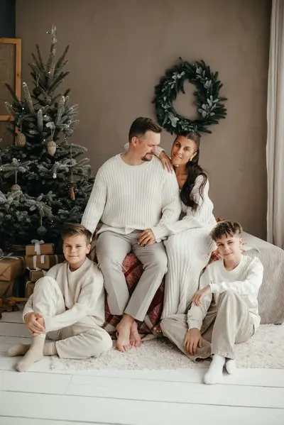 Agnė Litvinienė, jos vyras Mantas ir jų sūnūs 