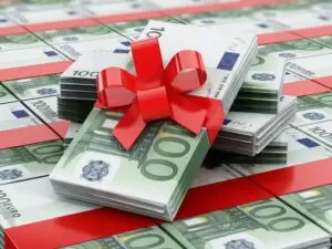 Per gimtadienį, vestuves ar krikštynas gavote pinigų vokeliuose? Štai, kada privalote sumokėti mokesčius Per gimtadienį, vestuves ar krikštynas gavote pinigų vokeliuose? Štai, kada privalote sumokėti mokesčius
