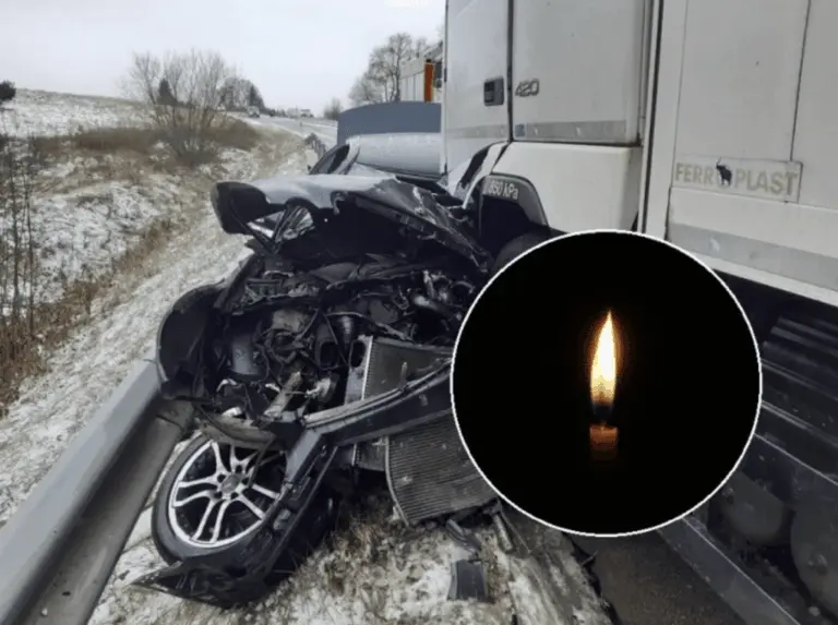 Kraupi avarija Panevėžio rajone: „Mercedes-Benz“ vairuotojas neišgyveno