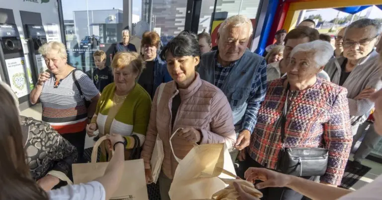 Iš visų pensininkų atėmė po 5 eurus ar tiesiog apgavo: patys kalti, kad nesikreipė?
