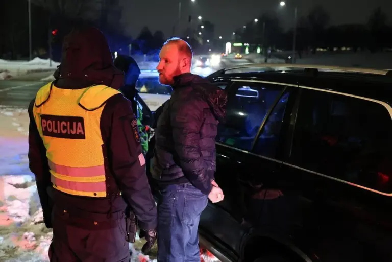 Išėję į lauką po 17 val. galite gauti baudą: įspėja, kada teks mokėti ir 40 eurų