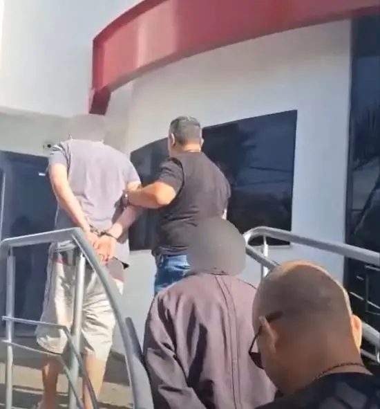 6-metės tėvai buvo sulaikyti (nuotr. stop kadras) 6-metės tėvai buvo sulaikyti (nuotr. stop kadras)