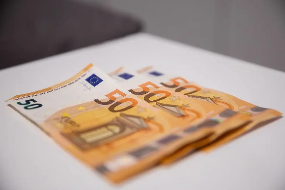 Visą gyvenimą dirbo mokytoja, o skyrė vos 351 euro pensiją: nedarykite šios klaidos Visą gyvenimą dirbo mokytoja, o skyrė vos 351 euro pensiją: nedarykite šios klaidos