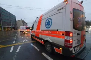 Kaišiadoryse gatvėje mirė vos 21-erių mergina: prabilo liudininkas Kaišiadoryse gatvėje mirė vos 21-erių mergina: prabilo liudininkas