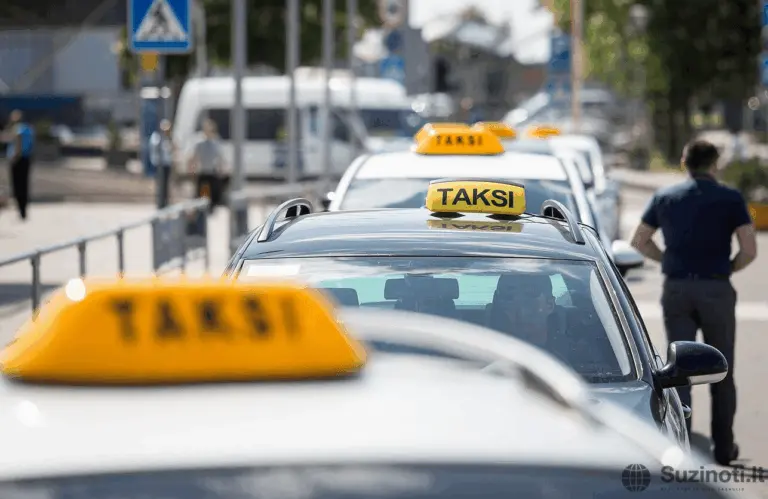 Vilnietė kelyje patyrė tikrą košmarą – pavežėjas vežė ją į mišką, o tai, ką išgyveno, nelinkėtų niekam