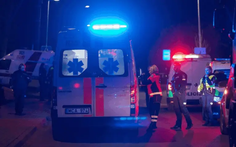 Skaudi žinia: ligoninėje mirė paauglį gelbėjęs ir elektros iškrovą patyręs medikas