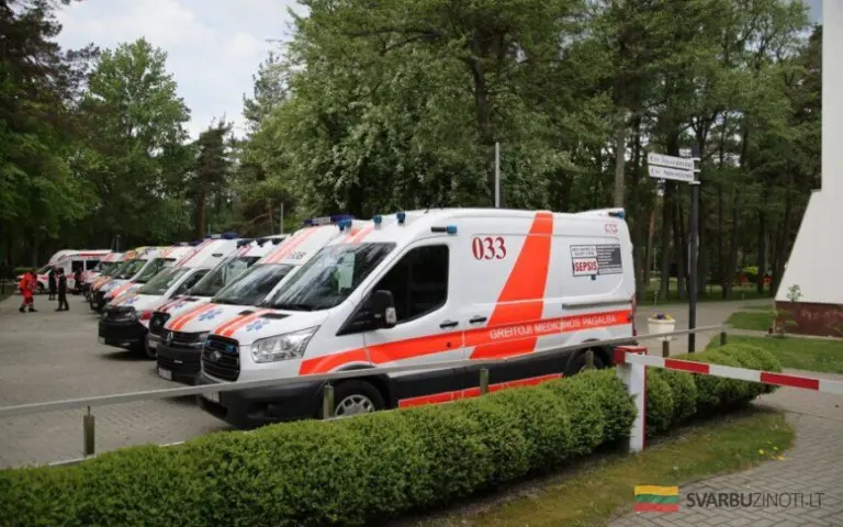 56-erių varėniškis, ištiktas infarkto, gydymo laukė kelias valandas: dėl pavėluotų veiksmų mirė