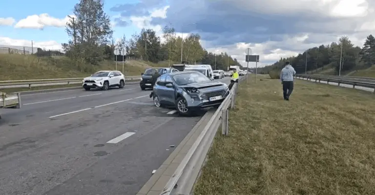 Vilniuje – didelė avarija: susidarė spūstys (video)