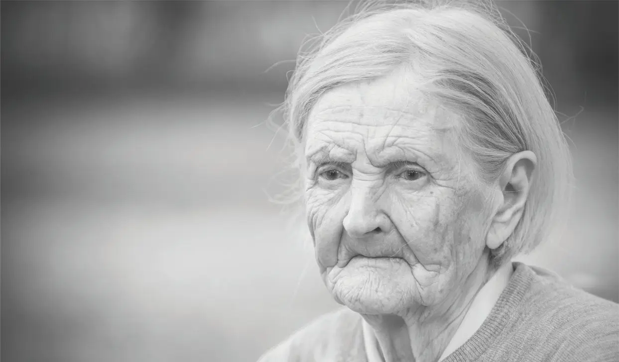 „Sūneli, aš duonai pinigų prašau iš kaimynų, o tu žmonai tokią brangią mašiną nupirkai“,- pravirko motina