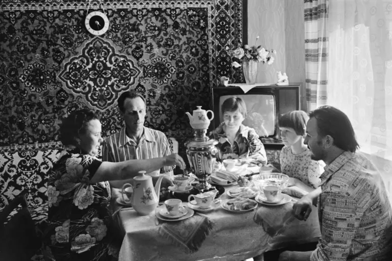 Keistos sovietinės tradicijos, kurios anksčiau buvo įprasta, bet dabar atrodo šiek tiek laukinės