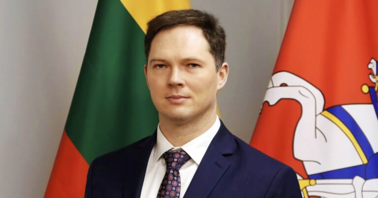 V.Putino siūlymas ES: nafta ir dujos mainais į nuolaidas – Vaitiekūnas siūlo smogti sankcijomis