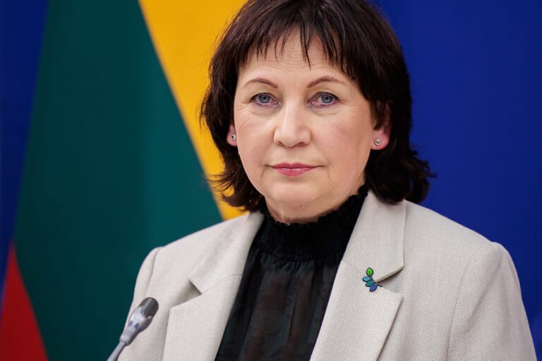Šokiruojantys skaičiai pensijų sistemoje: pasitraukiančiųjų antplūdis viršija prognozes!