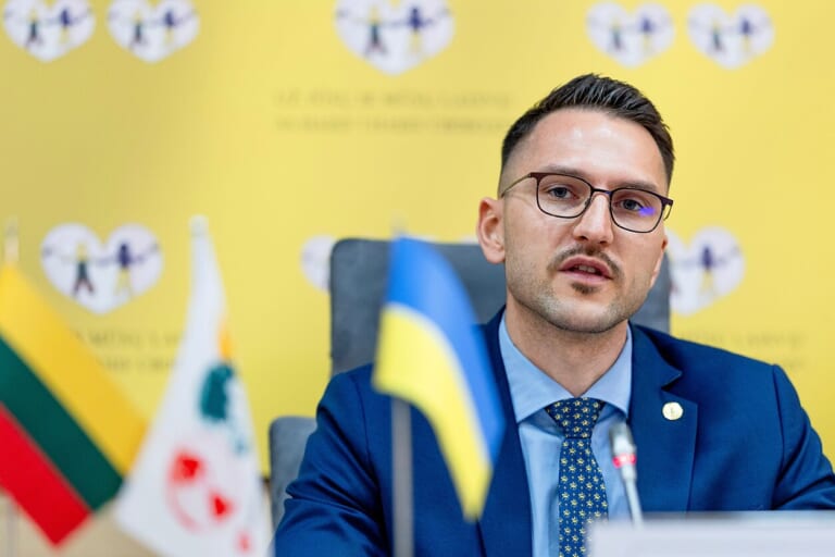 Politiko šeima įklampinta? Milžiniškos skolos privertė bankrutuoti viešąją įstaigą