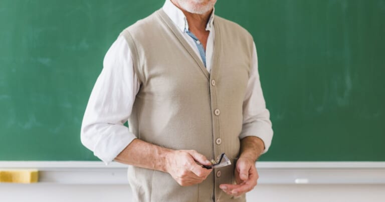 Šokiruojantis incidentas mokykloje: mokytojui metams uždrausta dirbti pedagogu!