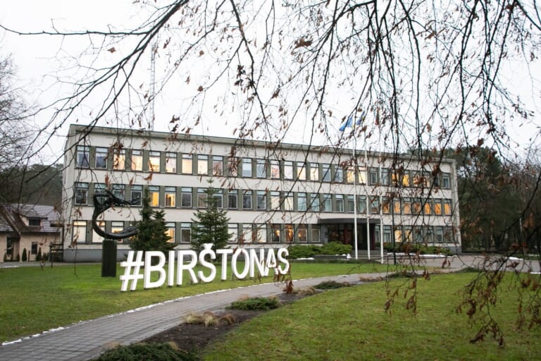 Galutinis verdiktas: buvusi Birštono politikė R. Žentelienė nuteista „čekiukų“ byloje