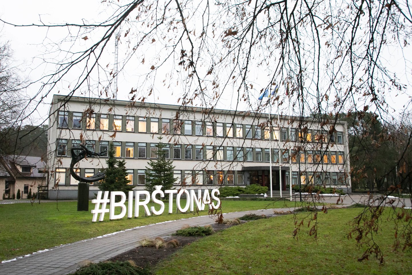 Galutinis verdiktas: buvusi Birštono politikė R. Žentelienė nuteista „čekiukų“ byloje