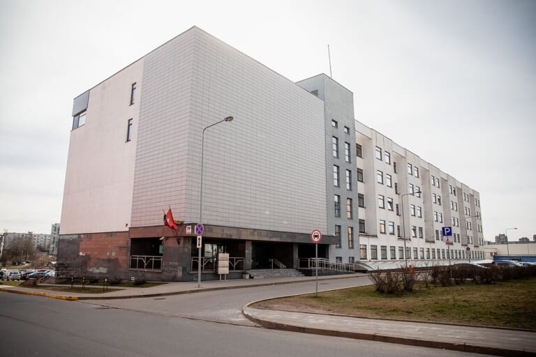 Šokiruojantis Vilniaus įvykis: narkotikai parduoti prie teismo, o suvartoti – pačiame pastate