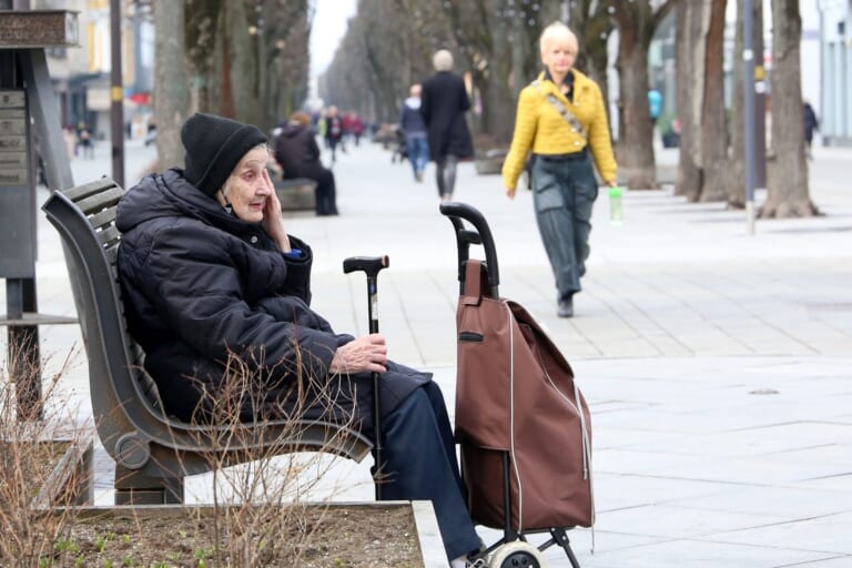 Karčia tiesa apie Lietuvos senjorus: vieniši ir pasyvūs, gerokai atsilieka nuo Europos vidurkio