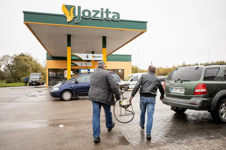 Kratos visoje Lietuvoje: „Jozitos“ degalinių tinkle įtariami sunkūs pažeidimai