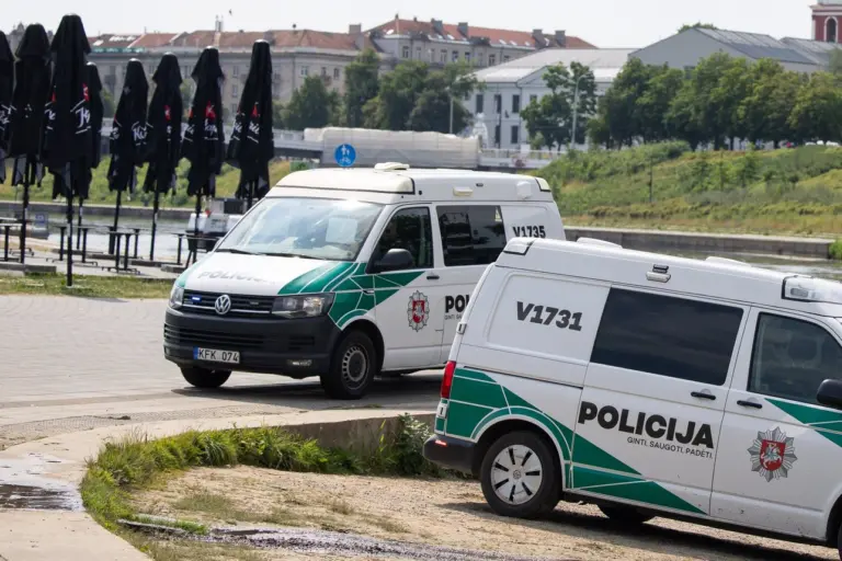 Tragedija Vilniaus centre – iš upės ištraukta nuskendusi moteris