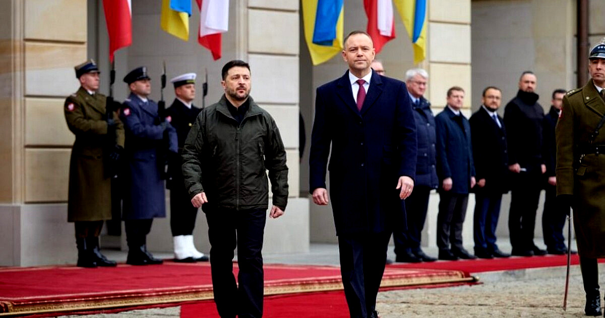 Lenkijos prezidentas siekia atimti iš Zelenskio aukščiausią šalies apdovanojimą