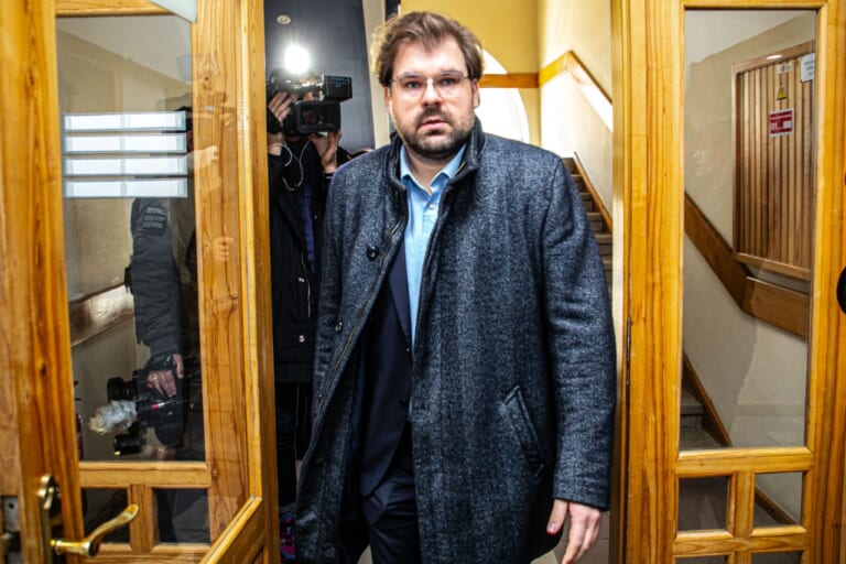 Konstitucinio Teismo sprendimas sukėlė audrą: nuteistieji už seksualinius nusikaltimus prieš vaikus dabar gali siekti lygtinio paleidimo