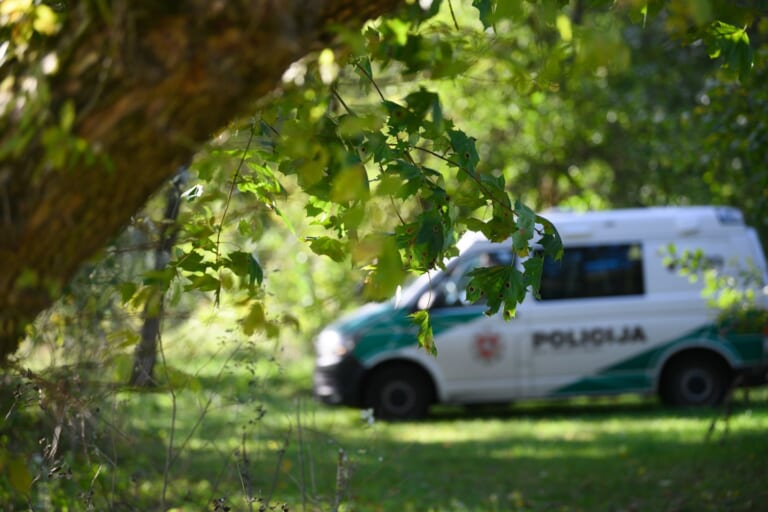 Miške aptikti mirtini spąstai: pavojingas radinys šokiravo apylinkės gyventojus