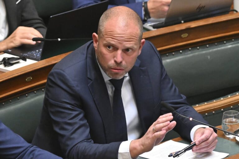 Belgijos gynybos ministras siūlo: Ukrainai perduosime visus turimus F-16, jei gausime F-35
