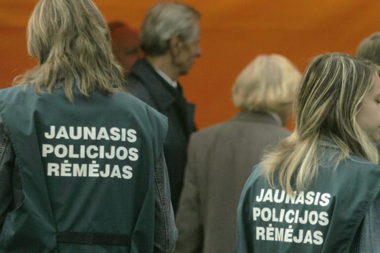 Seimas vienbalsiai praplėtė jaunųjų policijos rėmėjų amžių iki 20 metų