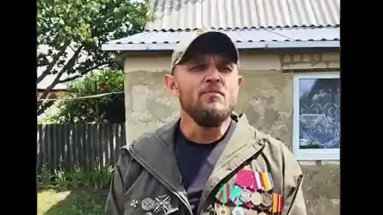 Rusų karys šokiruoja: grasina armijos žygiu į Kremlių, jei nebus išgirstas