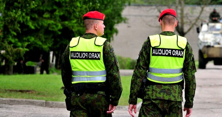 600 eurų už išvengtą tarnybą?: atskleista schema sukrėtė Lietuvos kariuomenę