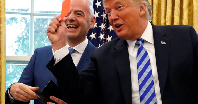 FIFA sprendimas dėl Baloguno sukėlė audrą: Donaldui Trumpui – kaltinimai politiniu kišimusi