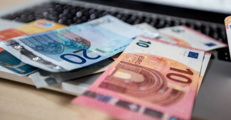 Ataskaita atskleidė: Lietuvoje pernai 8 proc. daugiau milijonierių — kas lėmė šį šuolį?