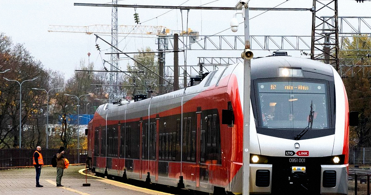 Nusipirkai traukinio bilietą — vieta jau užimta: kas nutiko ir ką daryti keleiviui?