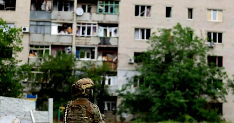 Aukščiausio lygio įspėjimas: žmogaus teisių komisaras atskleidžia Ukrainos mobilizacijos siaubą – kyšiai, kankinimai, mirtinos pasekmės