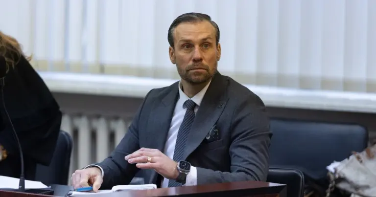 Nuteistas šokėjas Andrius Kandelis: apribota jo laisvė